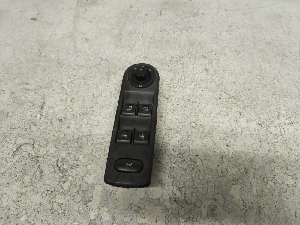 BOUTON LEVE VITRE RENAULT - Vue 1